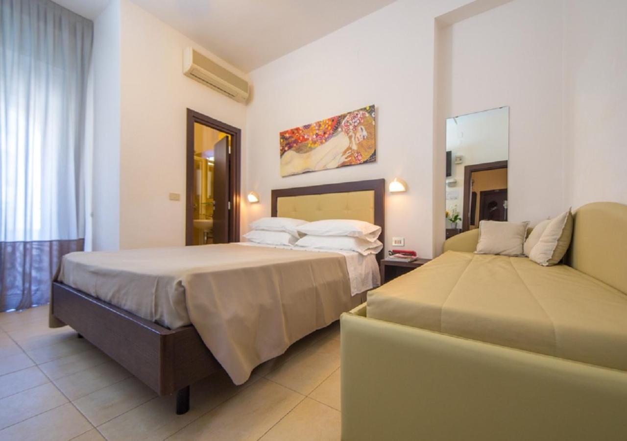 Mediterraneo Hotel & Suites Cattolica Dış mekan fotoğraf