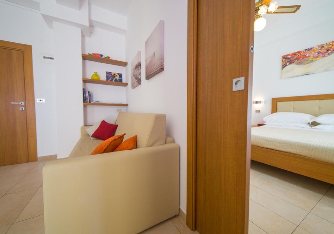 Mediterraneo Hotel & Suites Cattolica Dış mekan fotoğraf